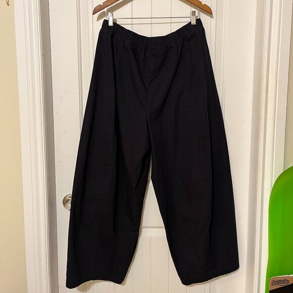 COS Elasticated Barrel-Leg Trousers in Navy - Picture 10 of 10
